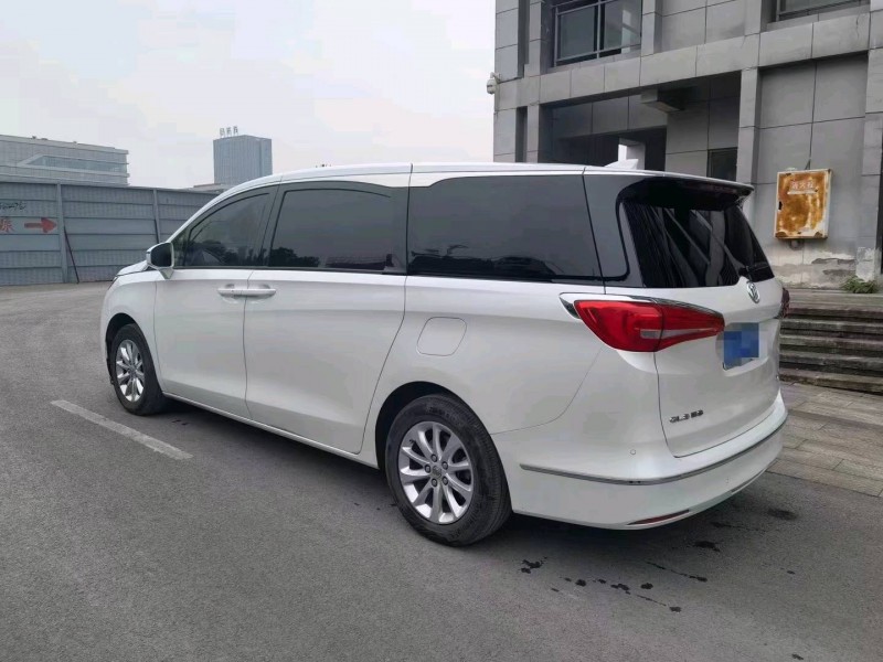 重庆19年别克GL86