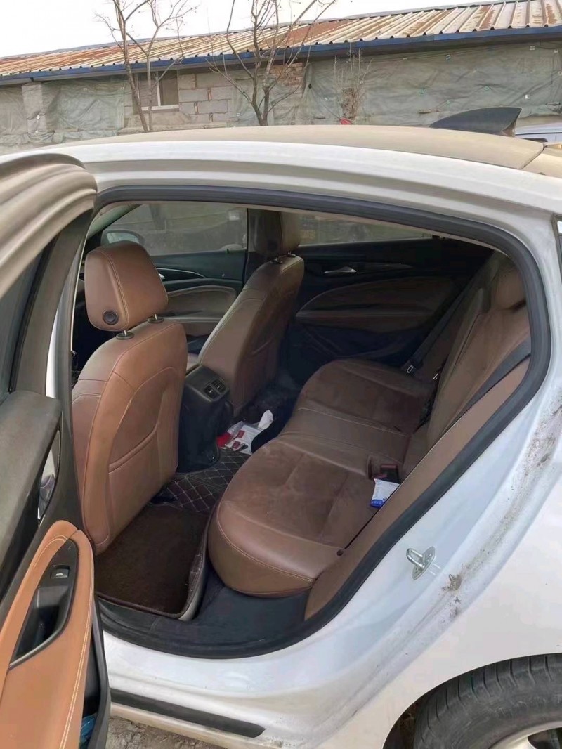 枣庄18年别克君威5