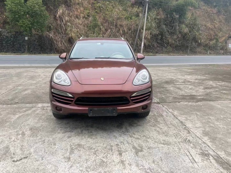 常州12年保时捷卡宴1