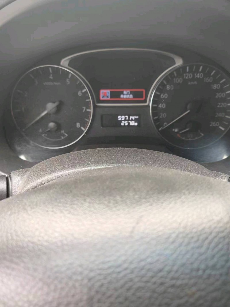 宜昌17年日产天籁2