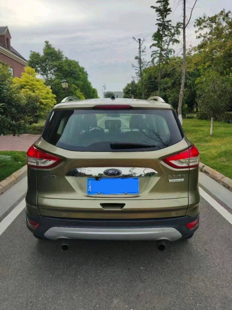 嘉兴15年福特翼虎9