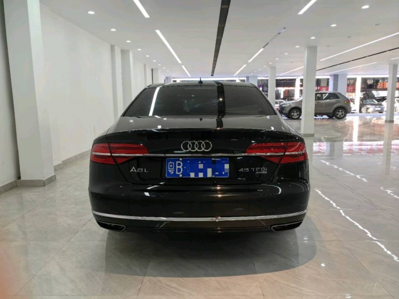 广州17年奥迪A8L8