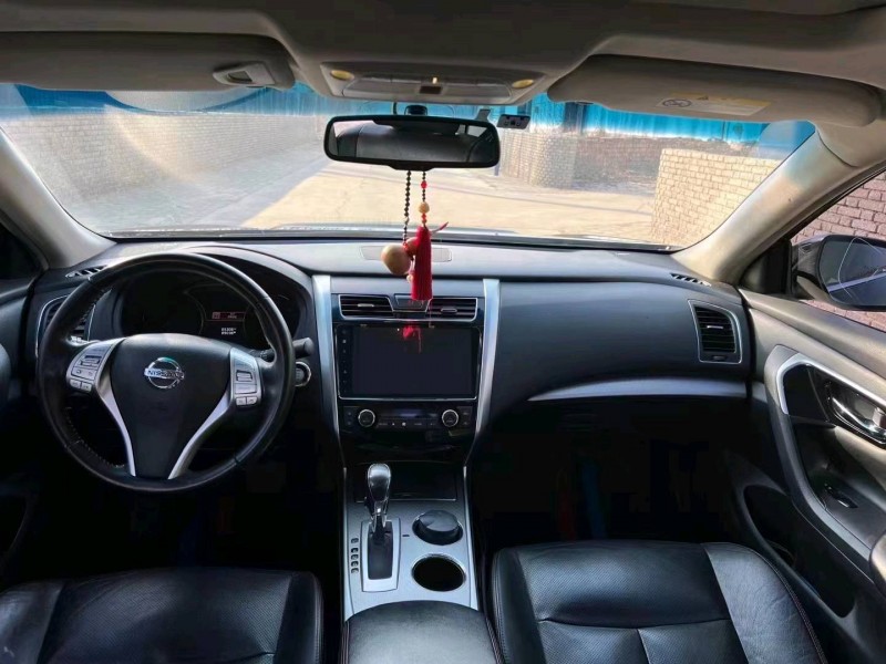 邯郸18年日产天籁3