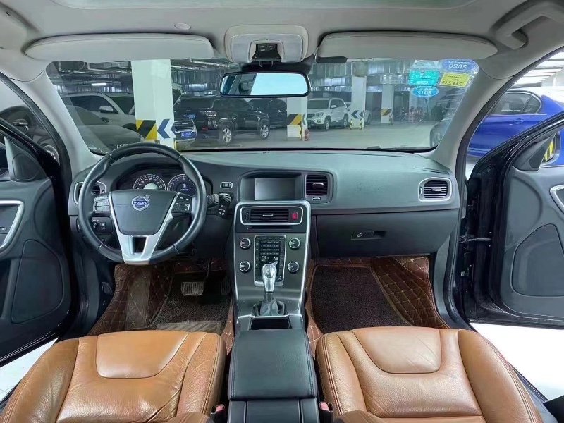 成都13年沃尔沃S60L8