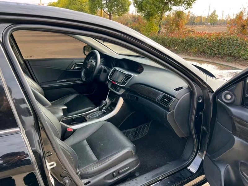 盐城14年本田雅阁9