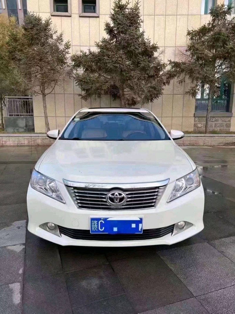 北京13年丰田凯美瑞1