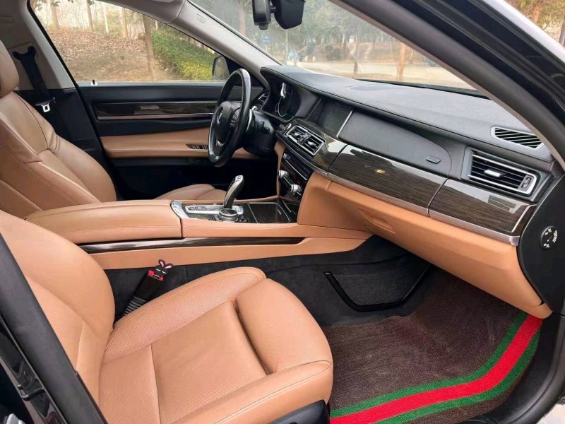 北京14年宝马7系3