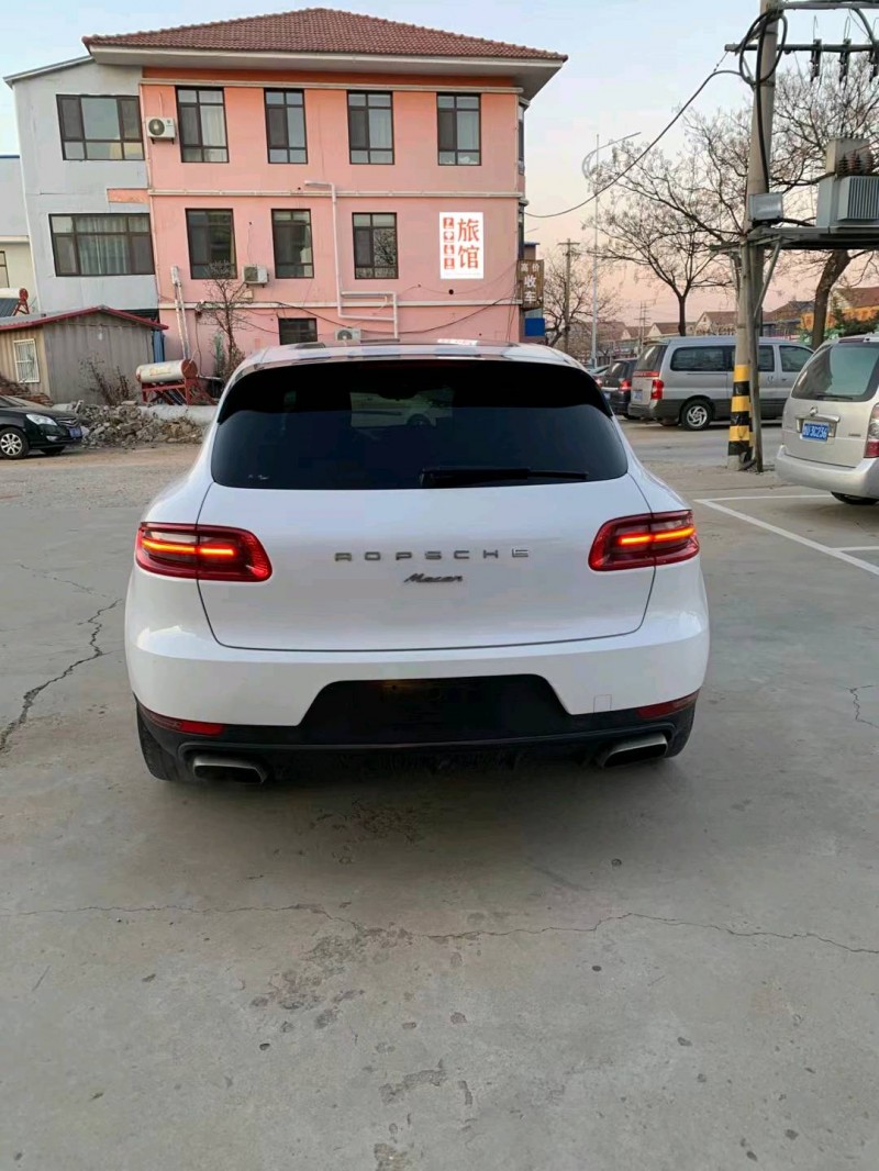 枣庄15年保时捷Macan5