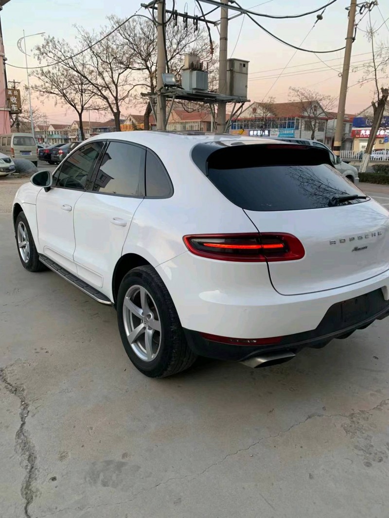 枣庄15年保时捷Macan8