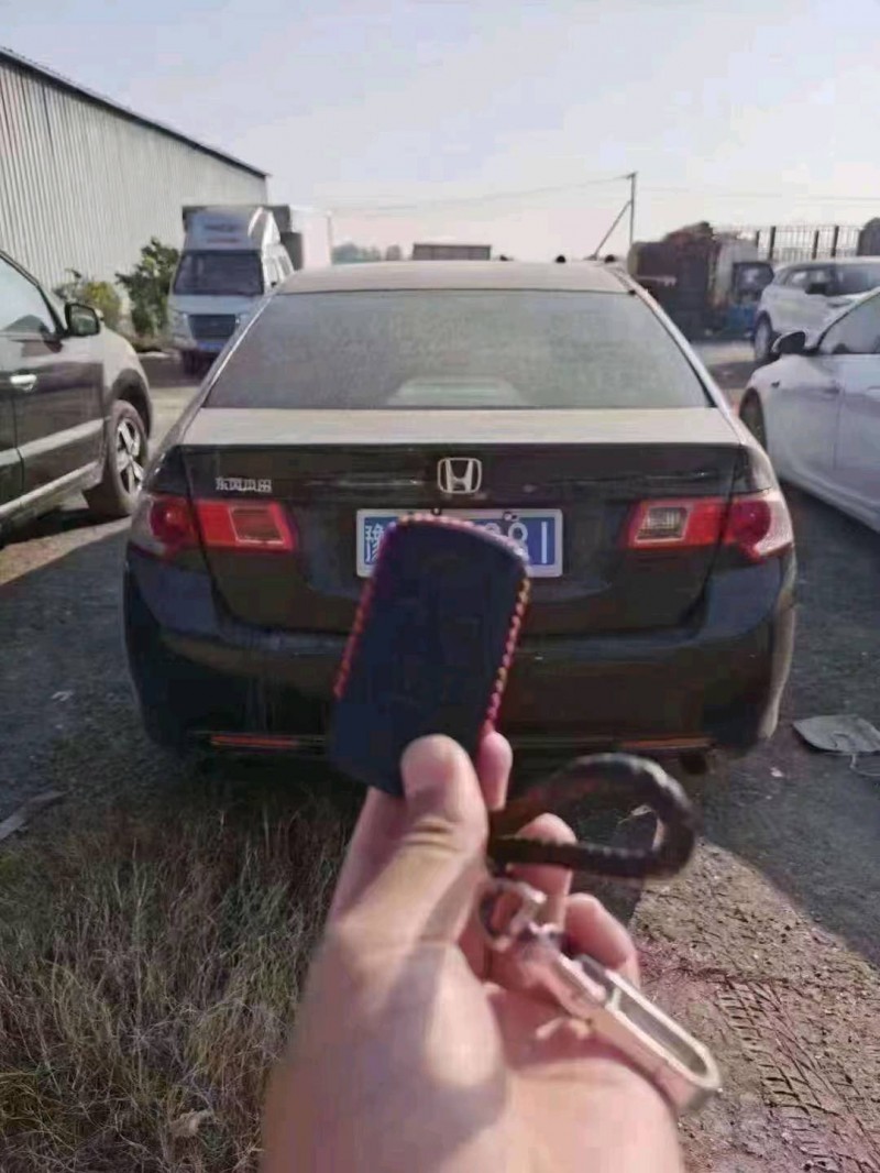 青岛10年本田思铂睿6