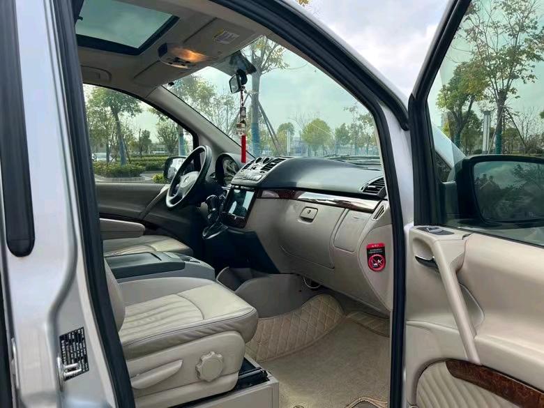 盐城12年奔驰唯雅诺7