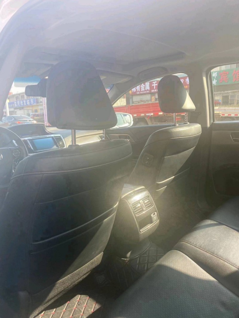 青岛19年本田雅阁6