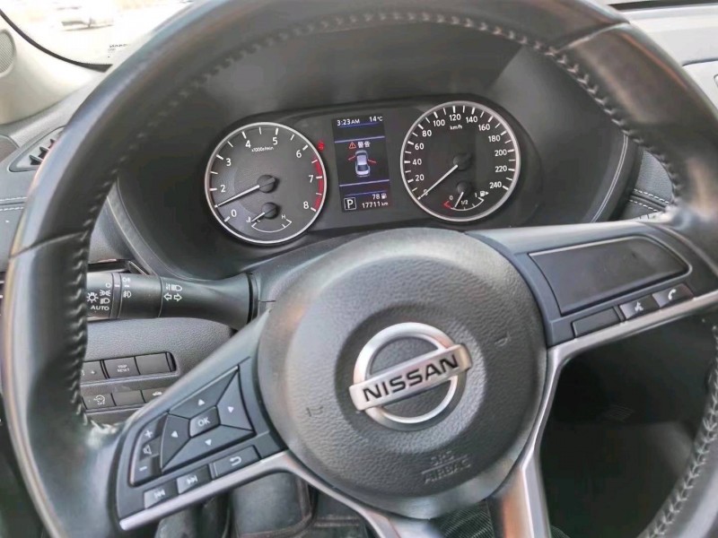 邯郸19年日产轩逸8