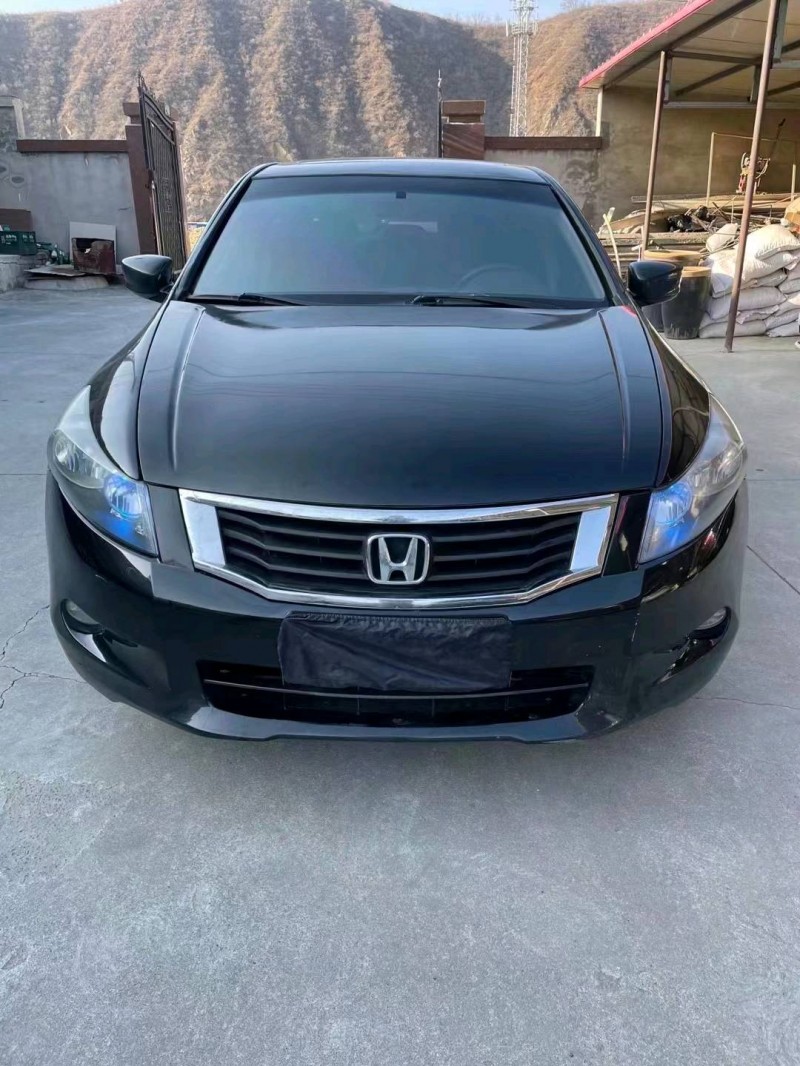 石家庄10年本田雅阁1