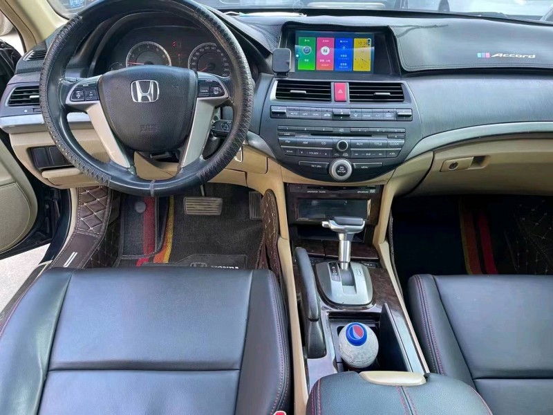 石家庄10年本田雅阁6