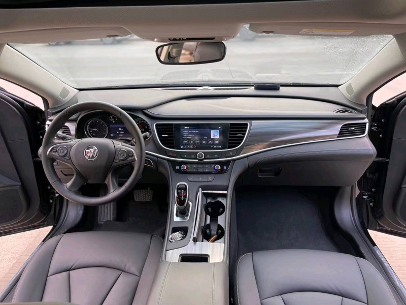 珠海21年别克君越5