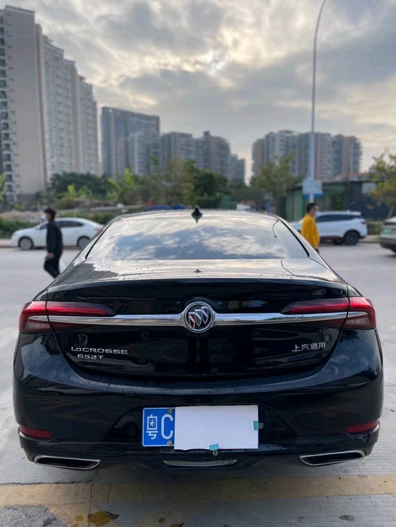 珠海21年别克君越9