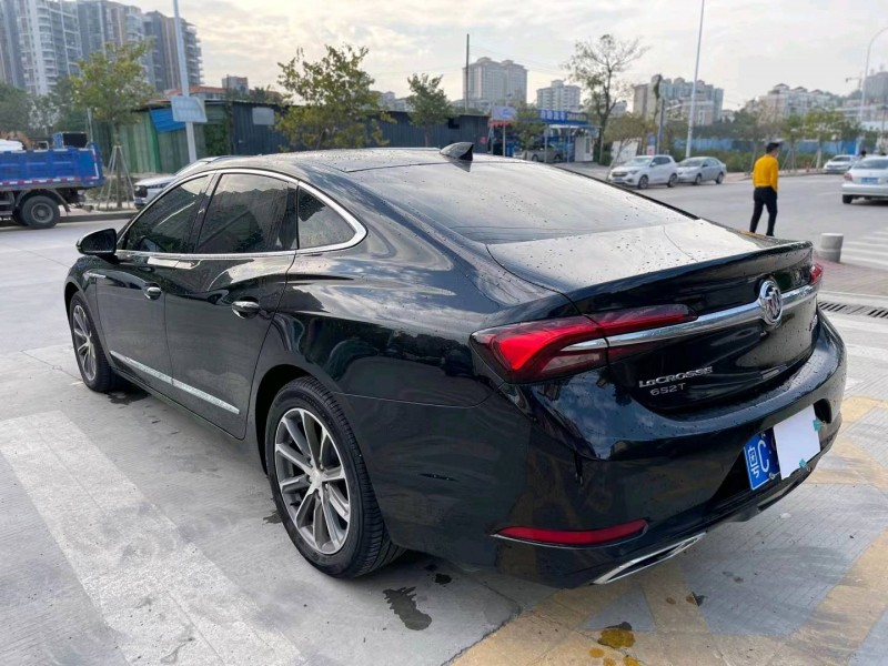 珠海21年别克君越8