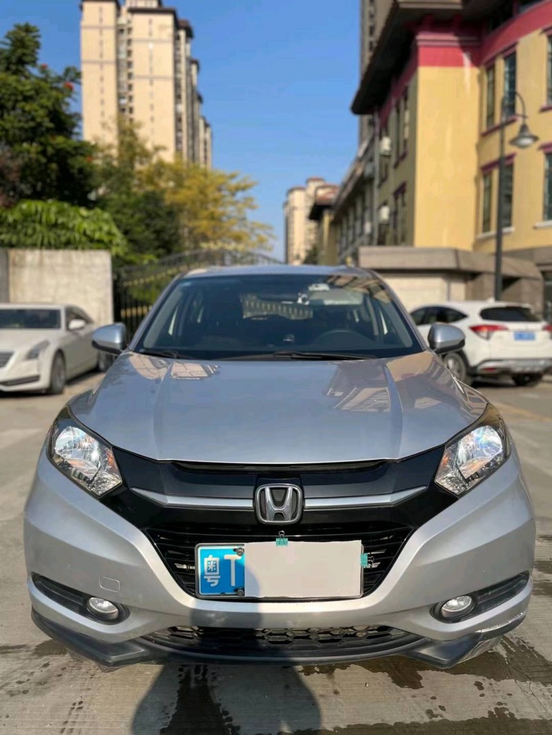 珠海16年本田缤智1