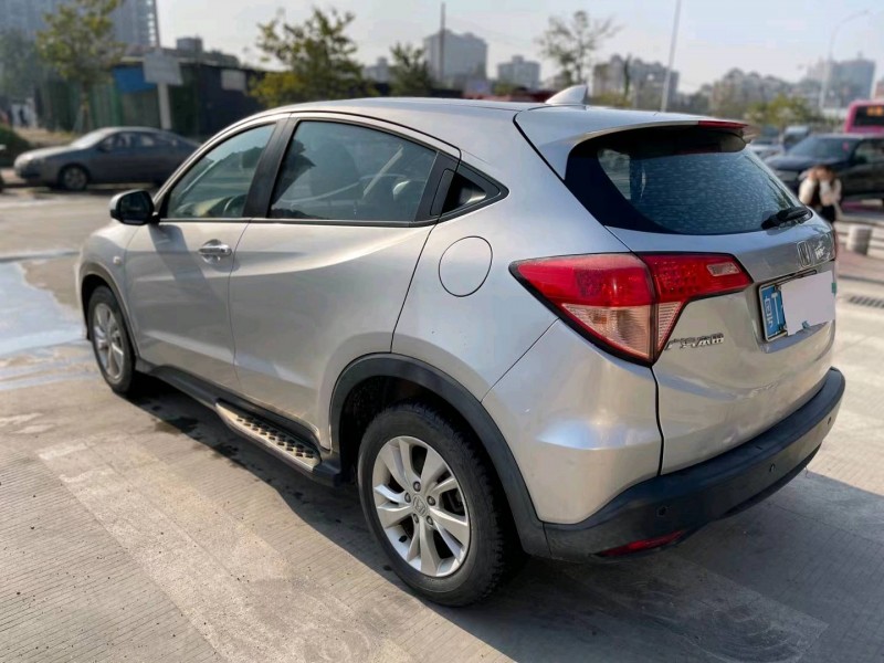 珠海16年本田缤智8