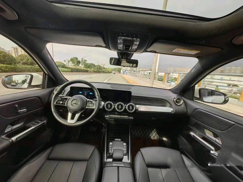 珠海21年奔驰GLB9