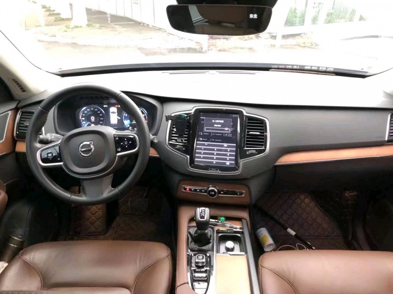 重庆20年沃尔沃XC904