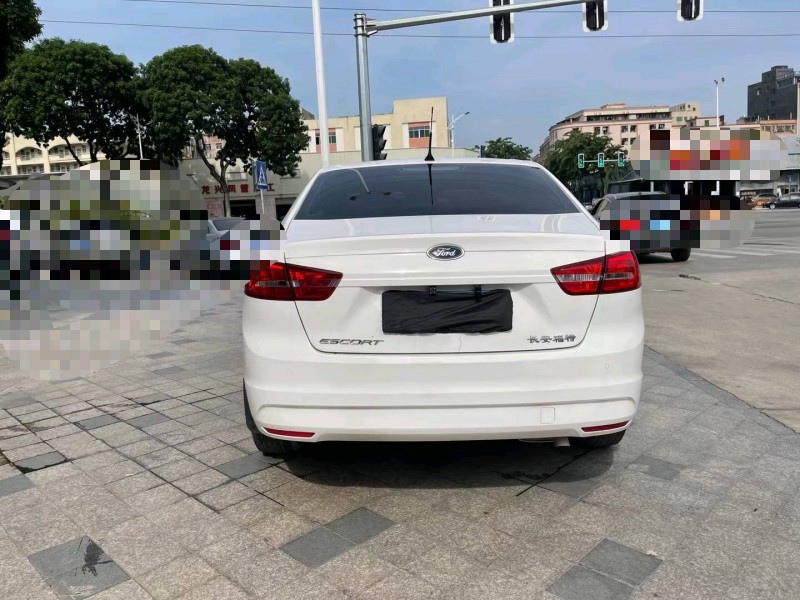 东莞17年福特福睿斯9