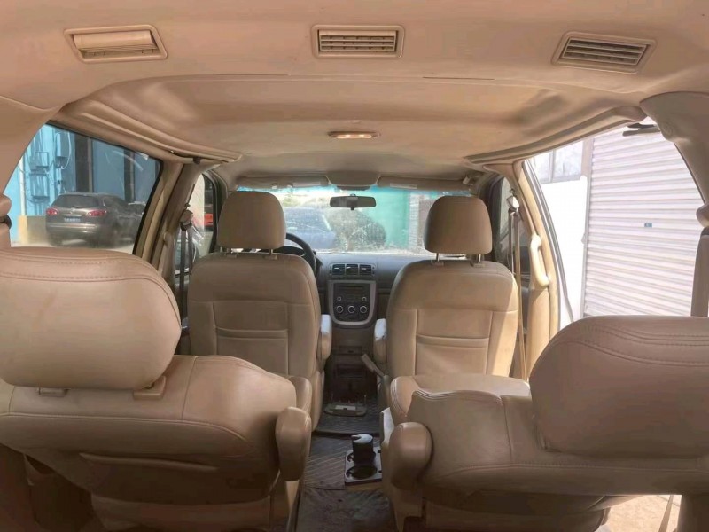 石家庄12年别克陆尊4