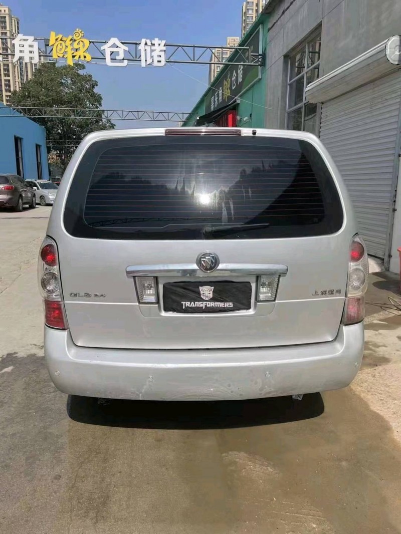 石家庄12年别克陆尊9