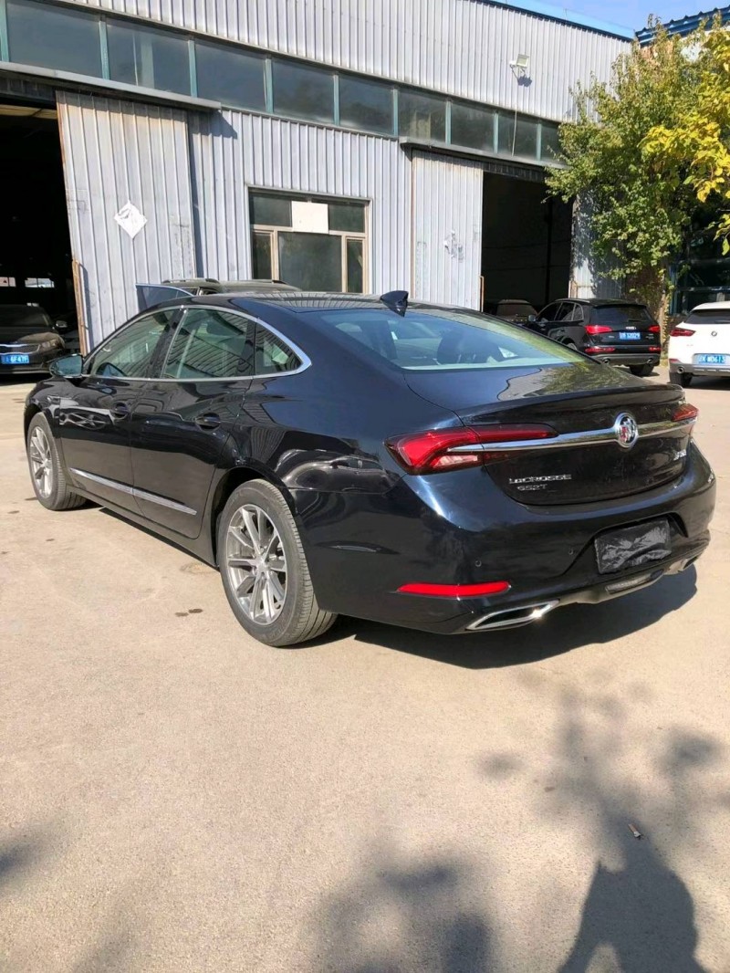 沈阳21年别克君越8