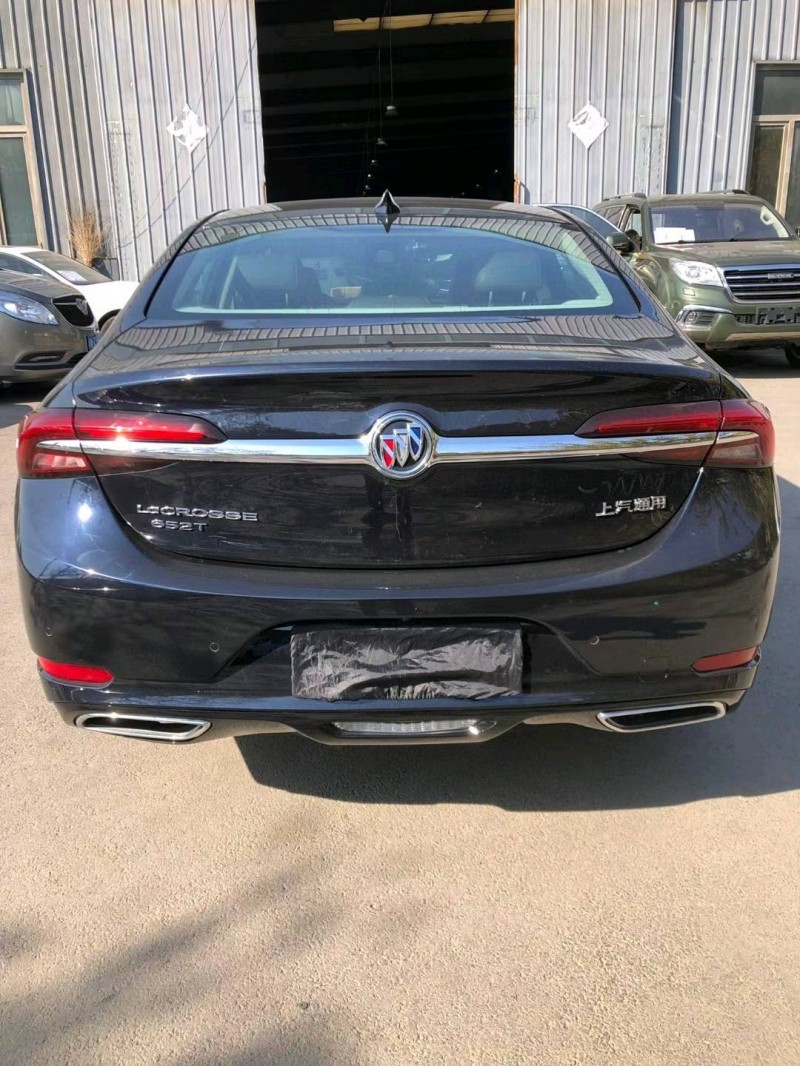 沈阳21年别克君越9