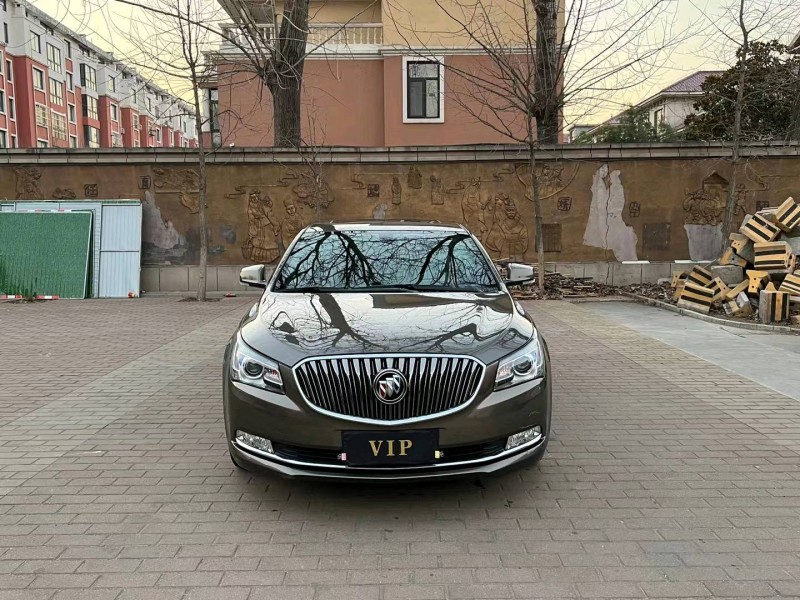 青岛15年别克君越1