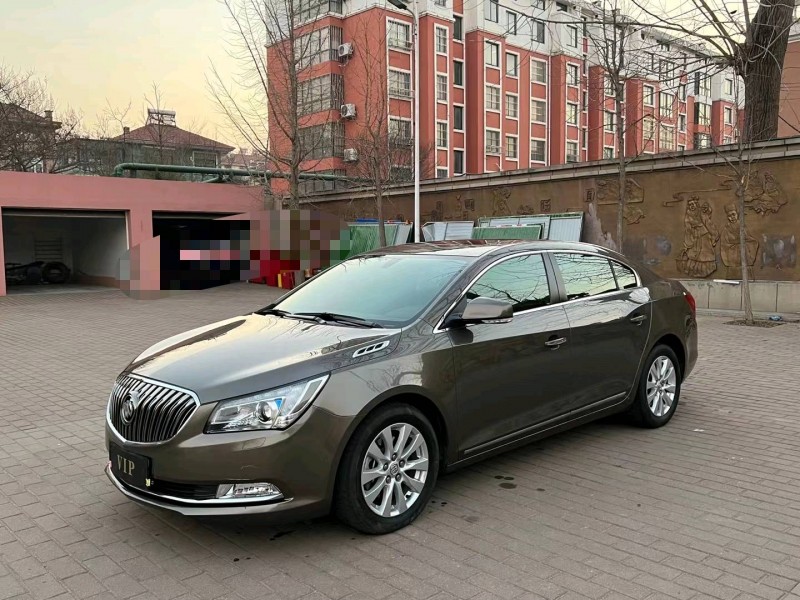 青岛15年别克君越2