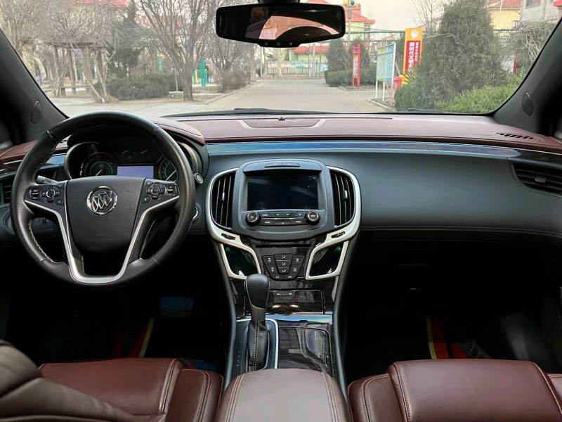 青岛15年别克君越4