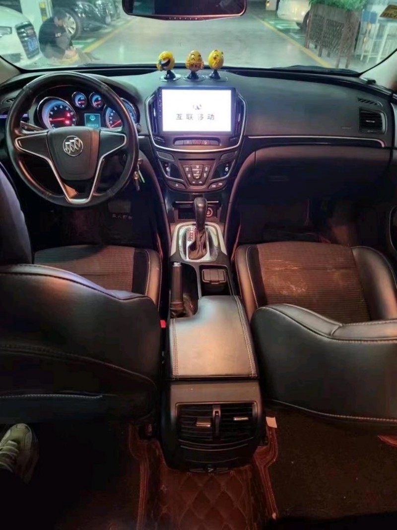 武汉16年别克君威5