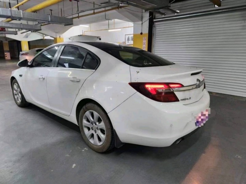 武汉16年别克君威7