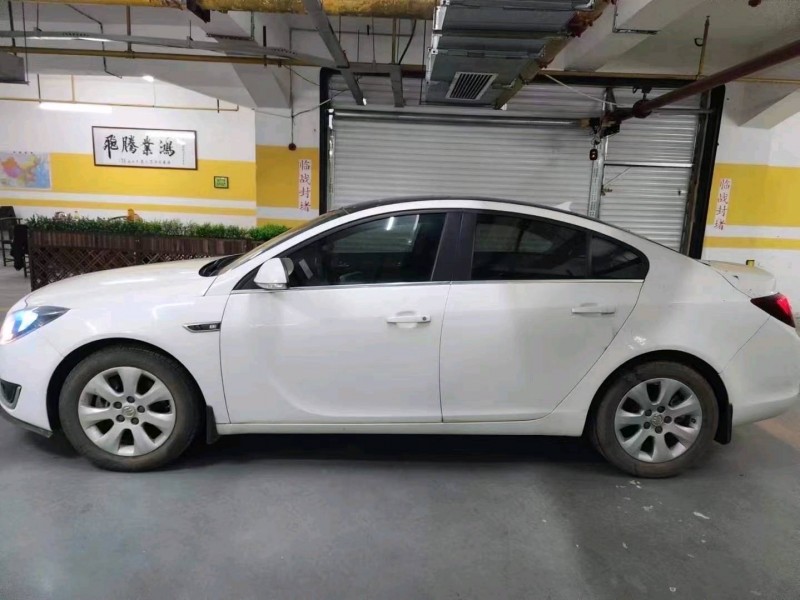 武汉16年别克君威6