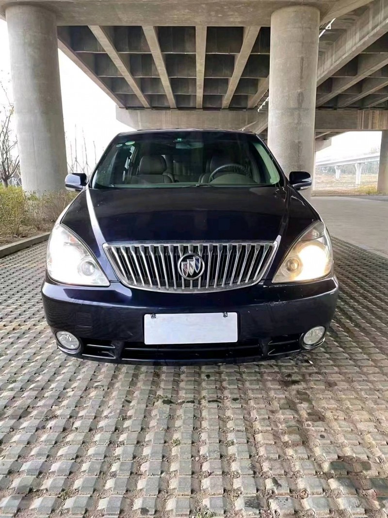 青岛16年别克GL81