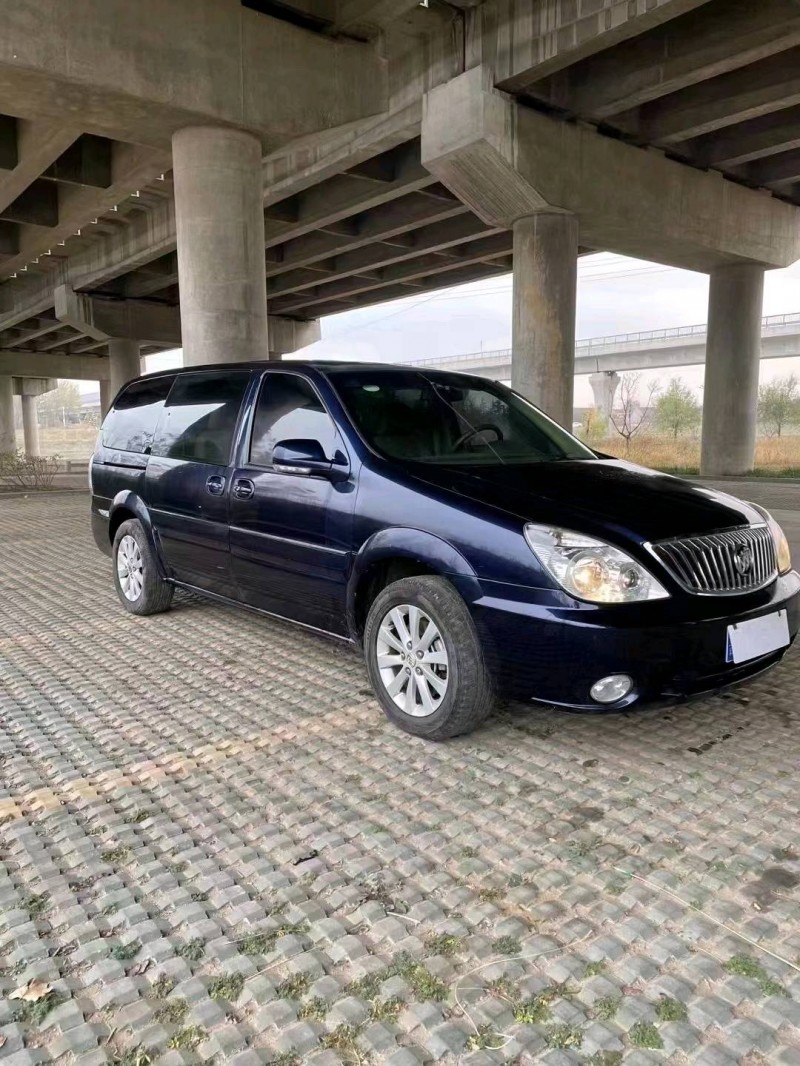 青岛16年别克GL83