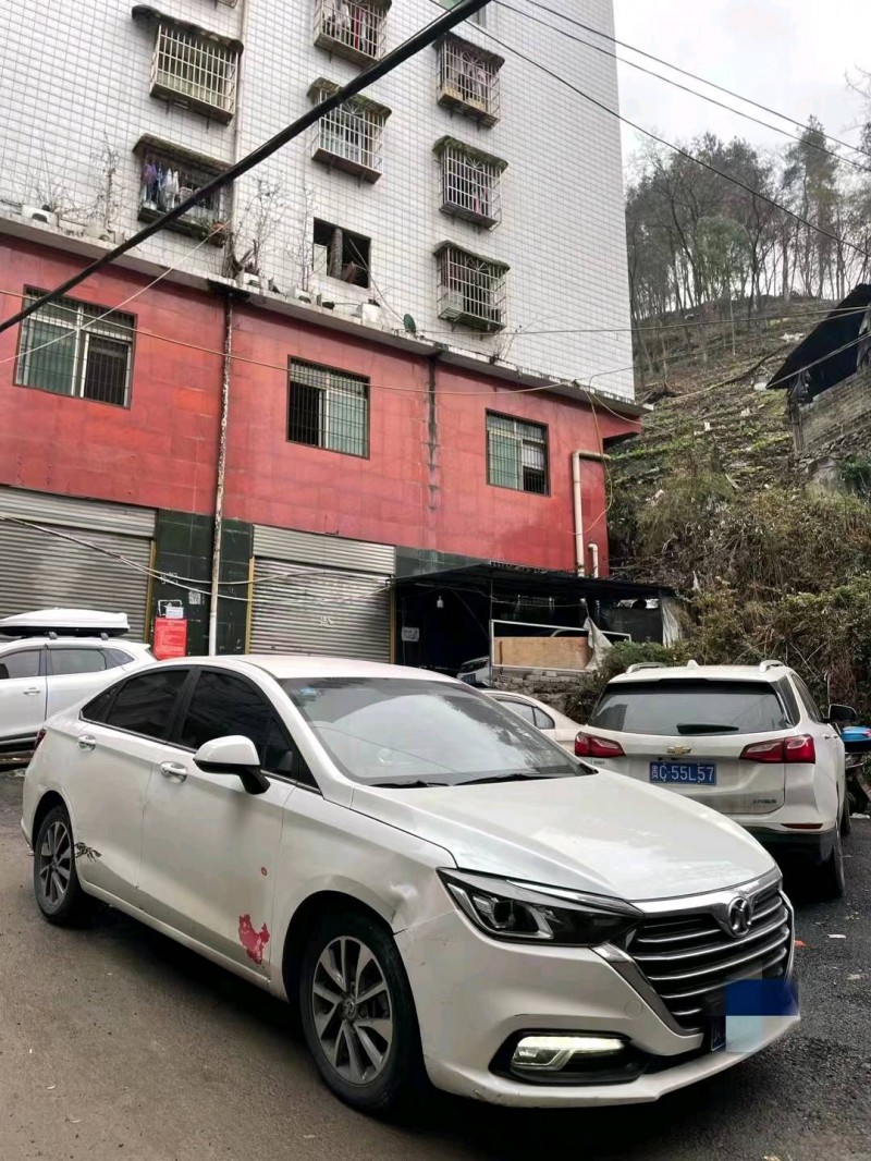 安順20年北汽紳寶D503