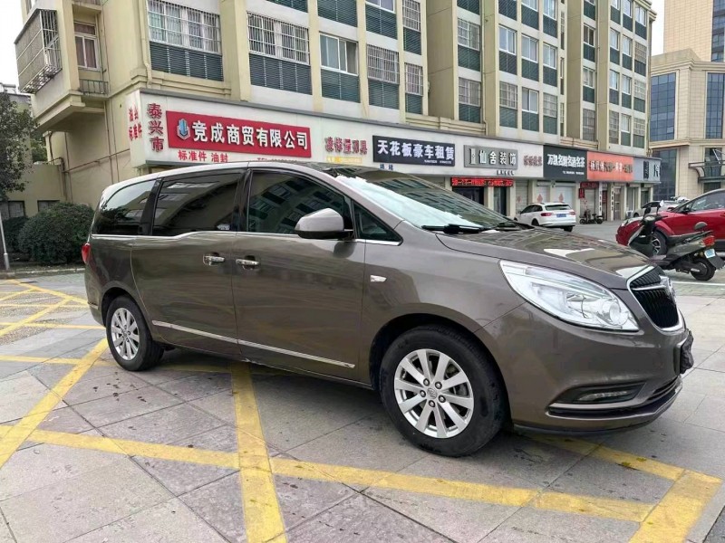 徐州17年别克GL82