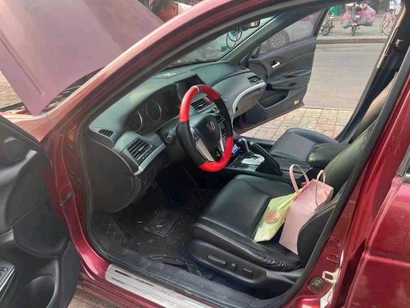 连云港13年本田雅阁4