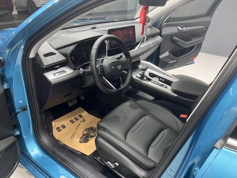 成都22年吉利星瑞4