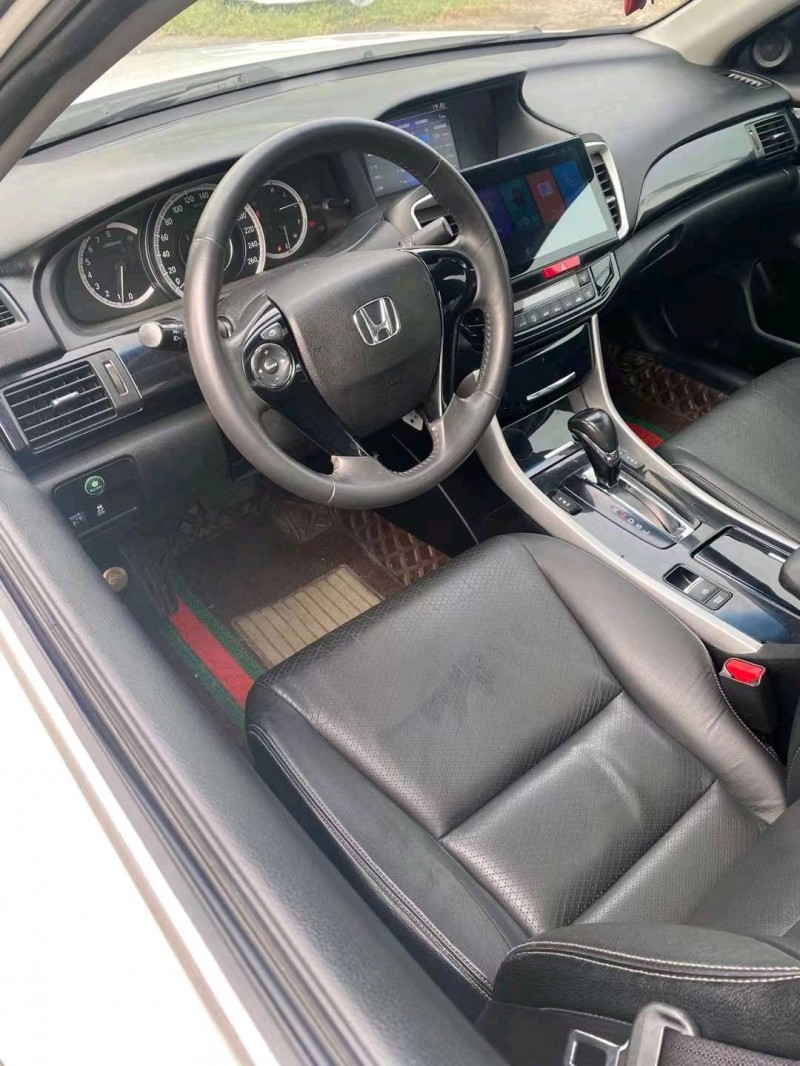 广州18年本田雅阁6