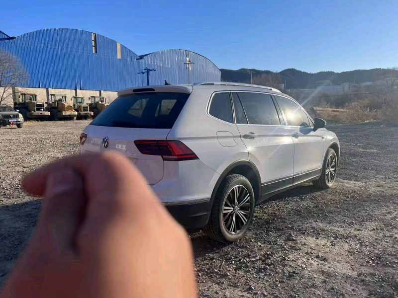 保定17年大众途观L7