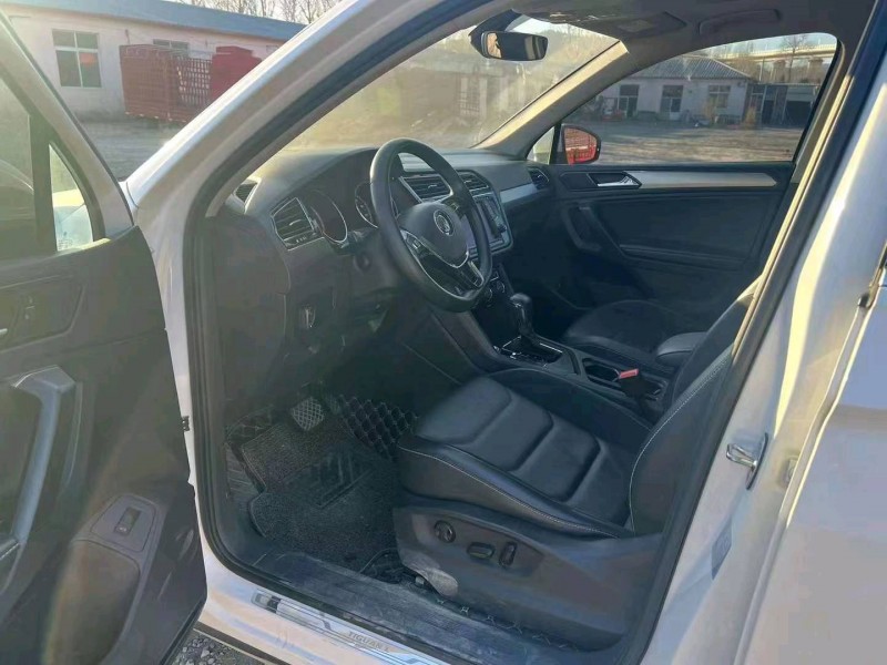 保定17年大众途观L8