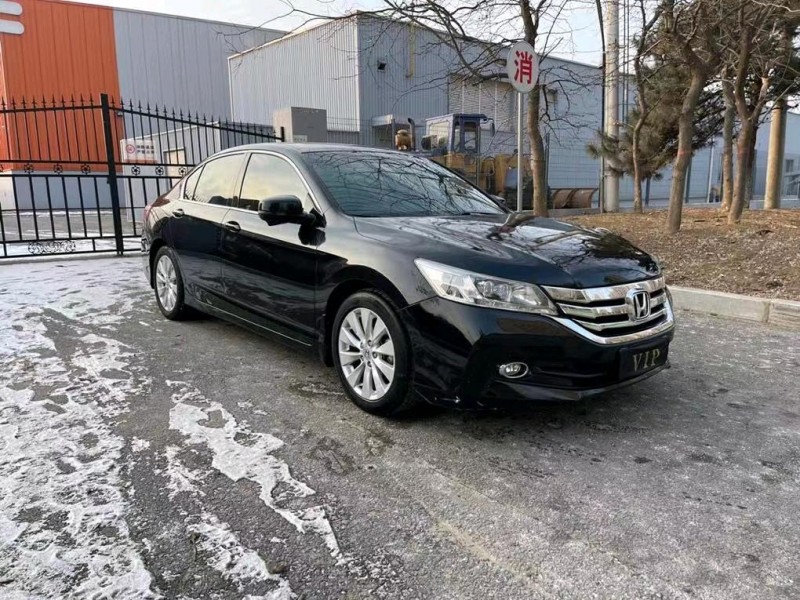 沈阳15年本田雅阁3