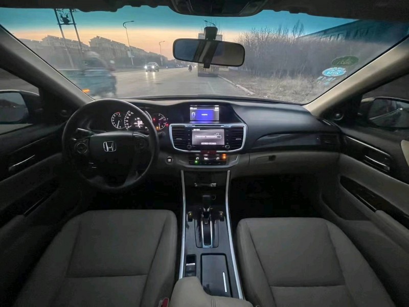 聊城13年本田雅阁4