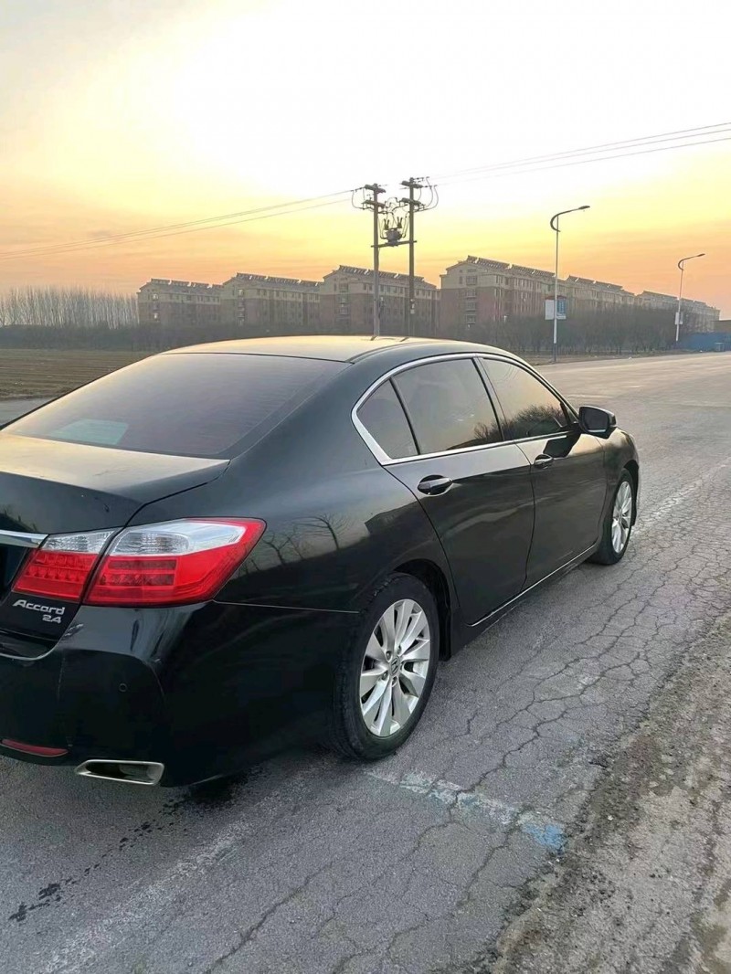 聊城13年本田雅阁7