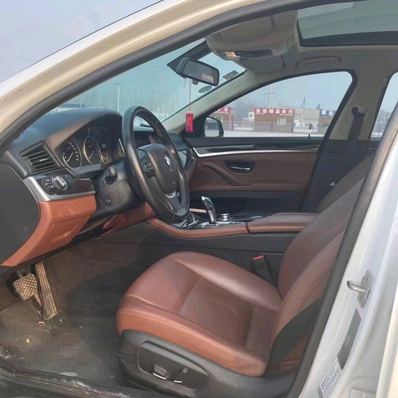 北京17年宝马5系3